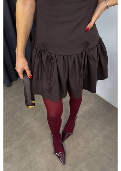 Koyu Kahve Pileli Sıfır Kol Mini Elbise fırsatları