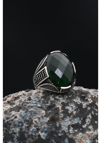 Erkek Yüzüğü Yeşil Zirkon Taşlı Zirkon Taş Süslemeli 925 Ayar Gümüş 901773 fiyatları