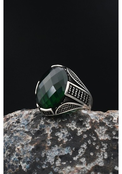 Erkek Yüzüğü Yeşil Zirkon Taşlı Zirkon Taş Süslemeli 925 Ayar Gümüş 901773 fırsatları