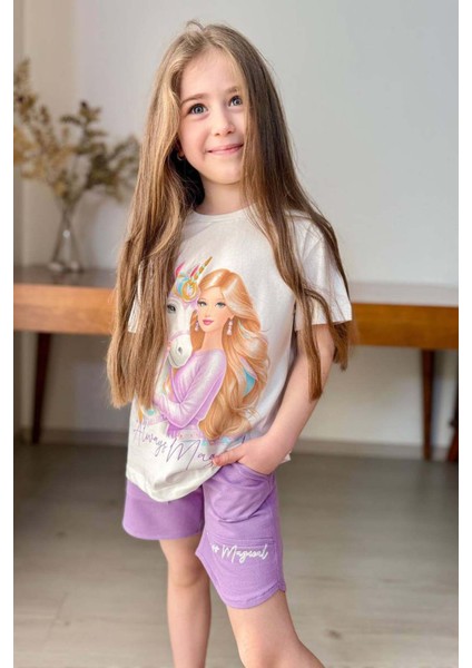 Kız Çocuk Üzeri Digital Bebek ve At Baskılı Yazı Detaylı T-Shirt Lila Şortlu Takım