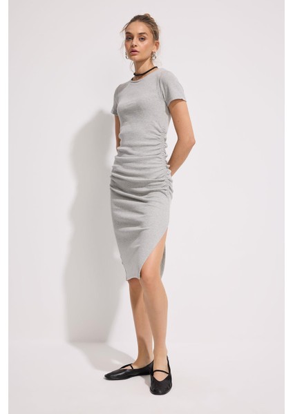 Büzgülü Kısa Kol Kaşkorse Midi Elbise