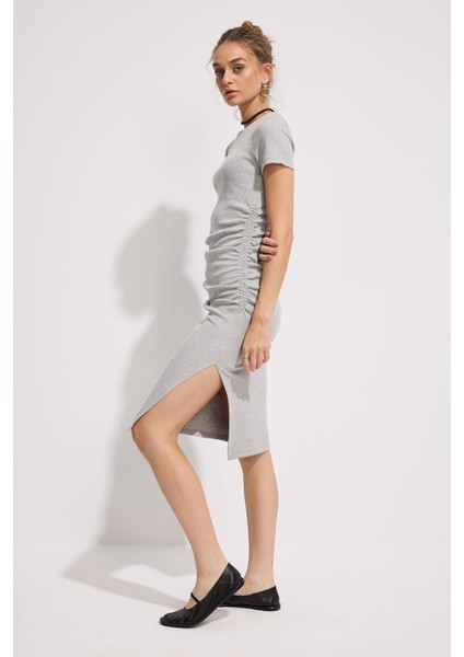 Büzgülü Kısa Kol Kaşkorse Midi Elbise fiyatları