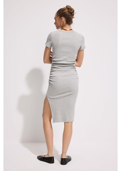 Büzgülü Kısa Kol Kaşkorse Midi Elbise fırsatları