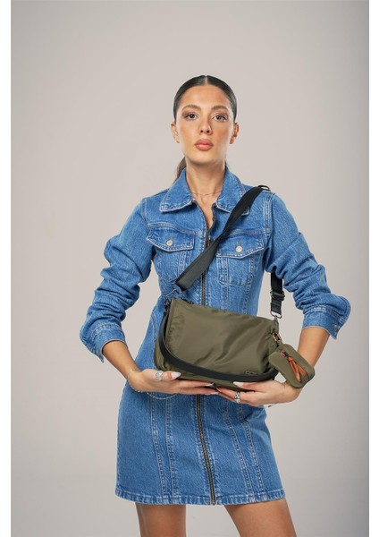 Kadın 17728 Omuz Askılı Kol Çantası