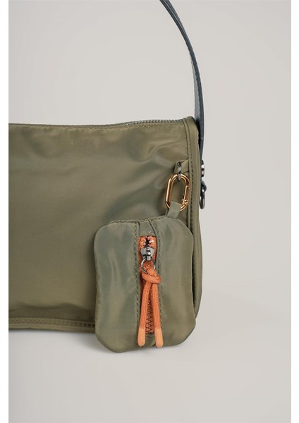 Kadın 17728 Omuz Askılı Kol Çantası fırsatları