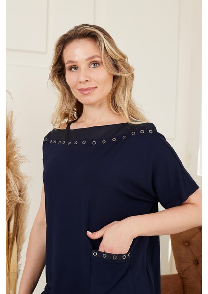 Yaka ve Cep Zımba Detaylı Büyük Beden Lacivert Tişört fırsatları