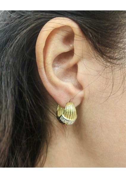 Yarım Ay Desenli Gümüş Küpe, Baget Taşlarla - Gold Renk