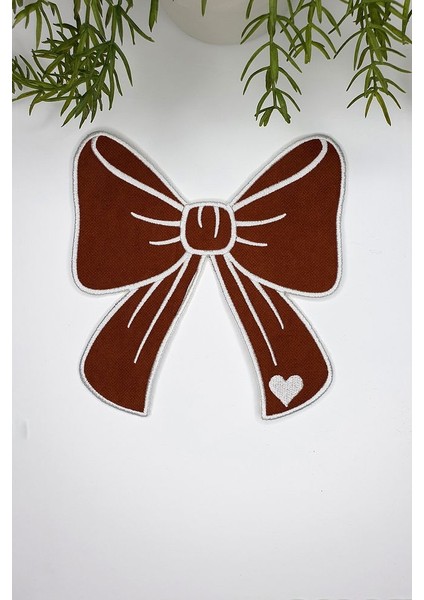 Kurdele Şeklinde Koyu Kiremit Kumaş Beyaz Nakış Kokteyl Peçetesi 1 Adet