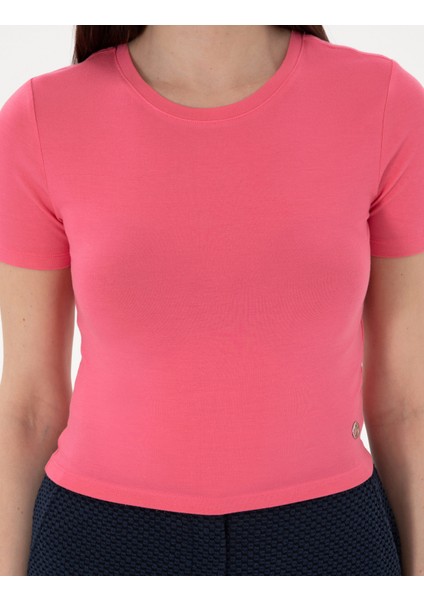 Kadın Pembe Regular Fit Crop Tişört 50306945-VR041
