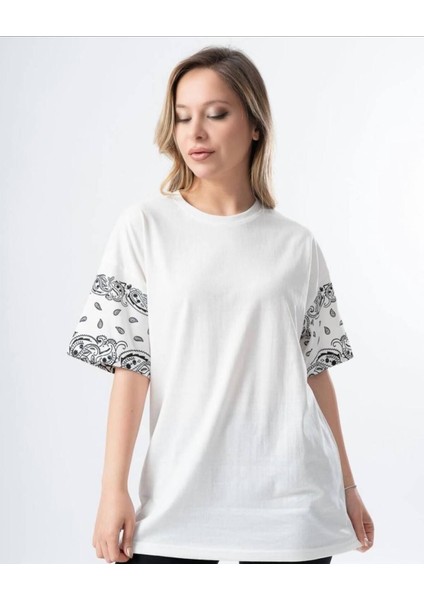 ✅ Unisex Oversize T-Shirt – Kol Baskılı, Trend ve Rahat Stil