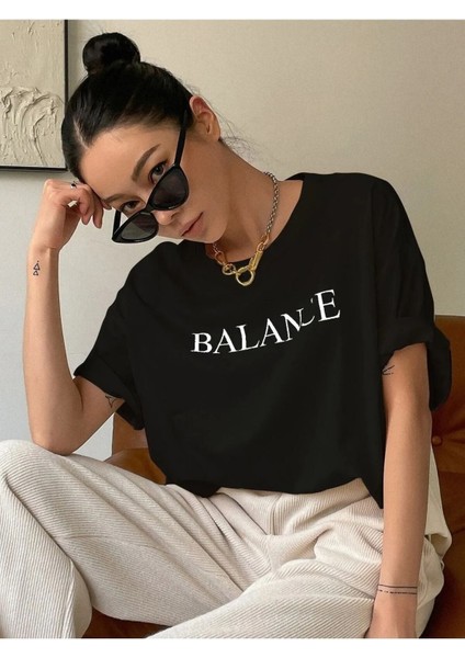 Kadın Balance Baskılı Pamuklu Oversize T-Shirt