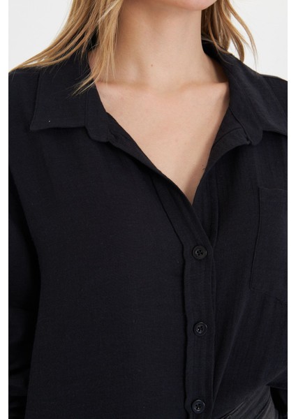 Kadın Siyah Oversize Basic Cepli Müslin Gömlek