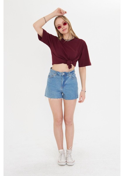 Kadın Bordo Yuvarlak Yaka Oversize Yandan Yırtmaçlı T-Shirt Tişört indirimleri