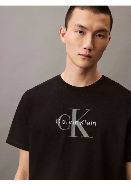 Calvin Klein Jeans Graphic Tees Erkek Siyah T-Shirt LV04RB862G-UB1