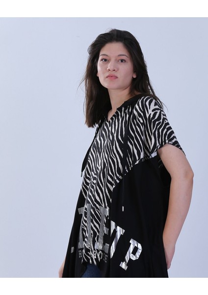 Zebra Desenli ve Yazı Detaylı Asimetrik Kesim Bluz Xl