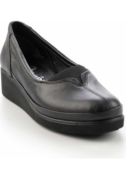 Parlak Siyah Kroko Leather Kadın Casual Ayakkabı K01586060111