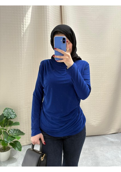 Omuz ve Bel Büzgü Detaylı Sandy Bluz