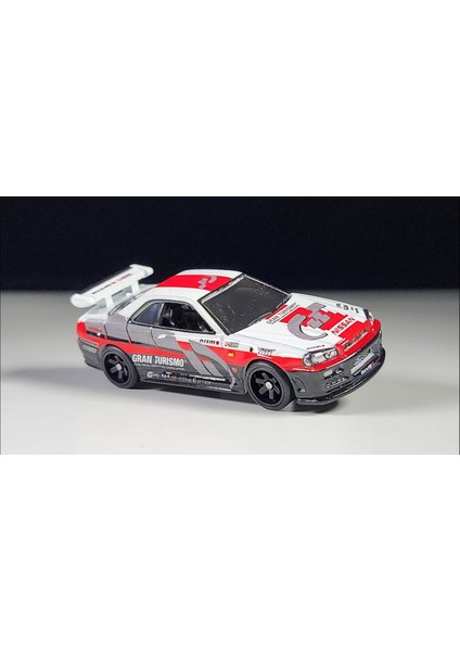 Premium Pop Culture ''gran Turismo 7'' 1:64 Nissan Skyline GtR (BNR34) fiyatları