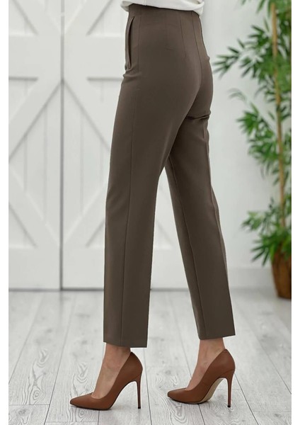 Kadın Model Yüksek Bel Kumaş Vizon Pantolon
