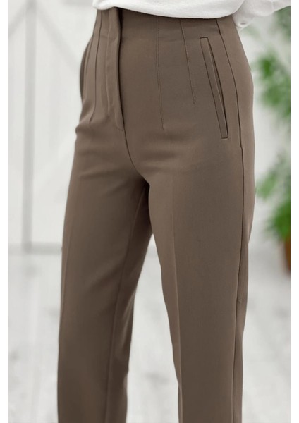 Kadın Model Yüksek Bel Kumaş Vizon Pantolon