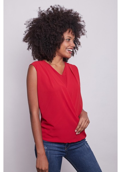 Şifon Detaylı Anvelop Kolsuz Şık Likralı Parlak Kumaş Bluz-Kırmızı modelleri