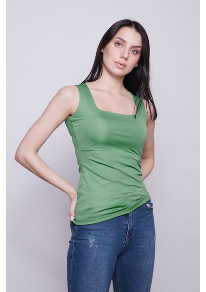 Kare Yaka Kolsuz Likralı Parlak Kumaş Body- Yeşil modelleri