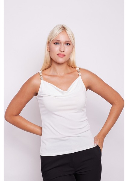 Krep Penye Degaje Yaka Aksesuar Detaylı Kolsuz Bluz -Krem modelleri