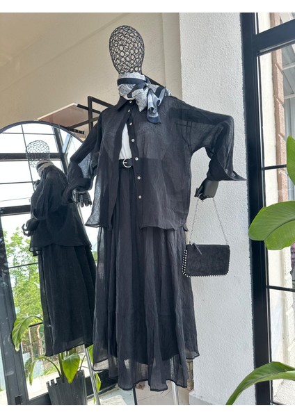 Kırışık Etekli Takım Siyah fırsatları