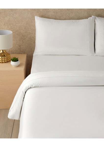 Modello Nakışlı Pamuk Saten King Size Nevresim Takımı 240 x 260 cm Beyaz