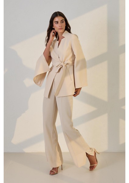 Bej Kol Detaylı Belde Bağlama Detaylı Ceket fiyatları