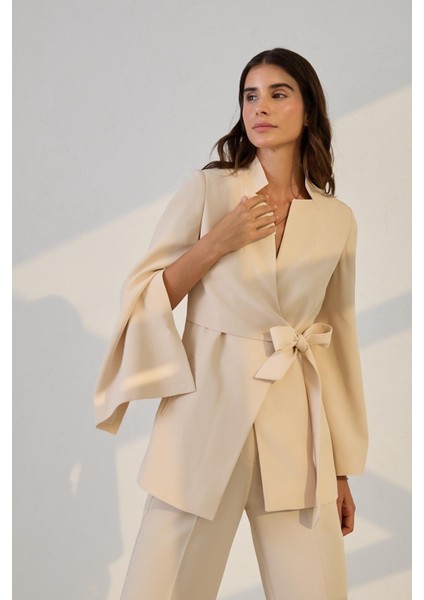Bej Kol Detaylı Belde Bağlama Detaylı Ceket fırsatları