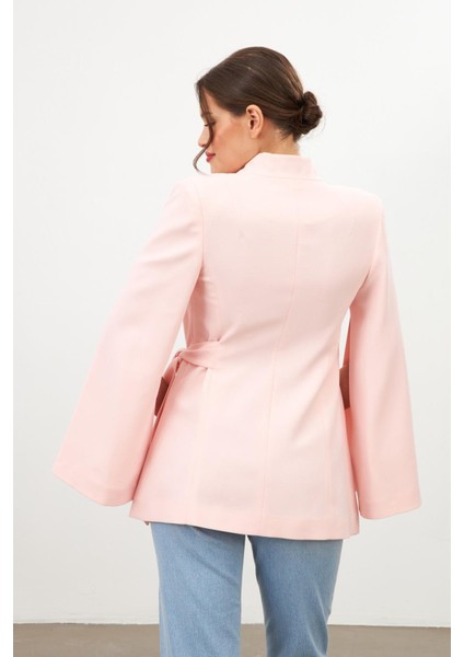 Pudra Kol Detaylı Belde Bağlama Detaylı Ceket modelleri