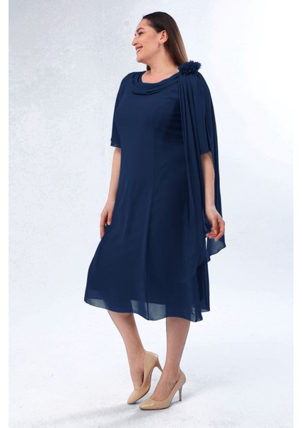 Büyük Beden Lacivert Renkli Degaje Yaka Şifon Elbise fırsatları