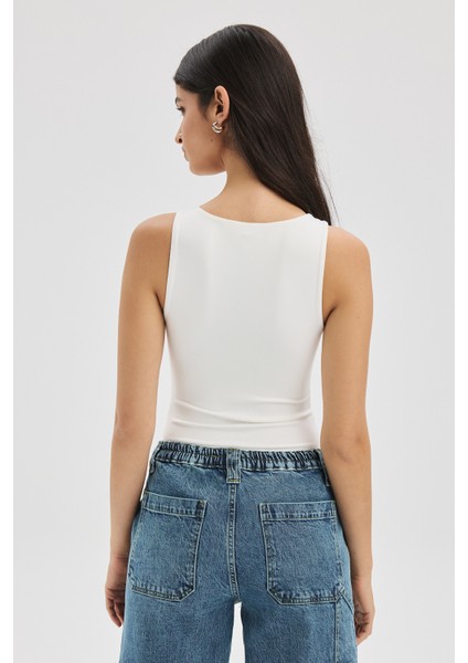 Halter Yaka Vücuda Oturan Body