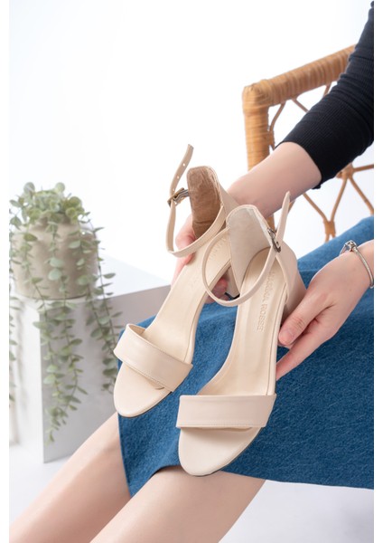 Kadın Tek Bant Kısa Topuklu Ayakkabi modelleri