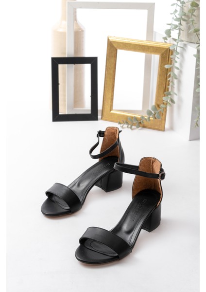 Kadın Tek Bant Kısa Topuklu Ayakkabi fiyatları