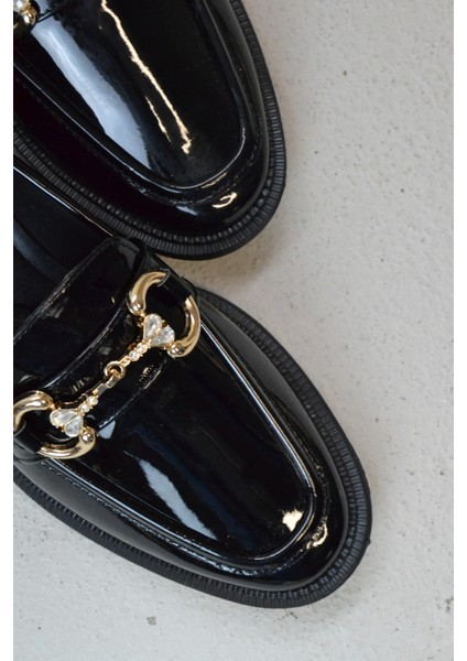 Iva Taş Detaylı Parlak Rugan Loafer fiyatları