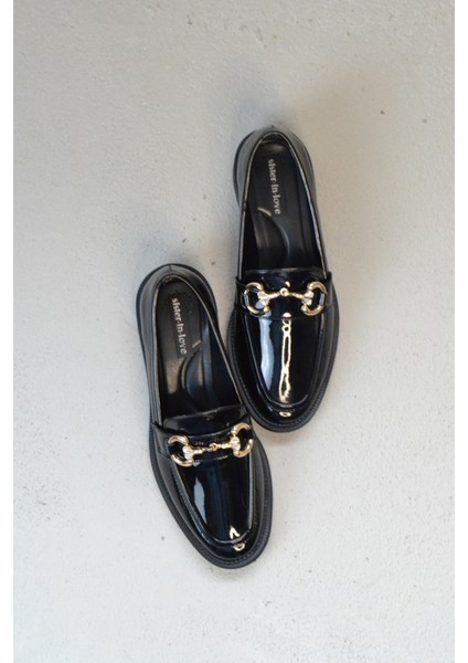 Iva Taş Detaylı Parlak Rugan Loafer modelleri