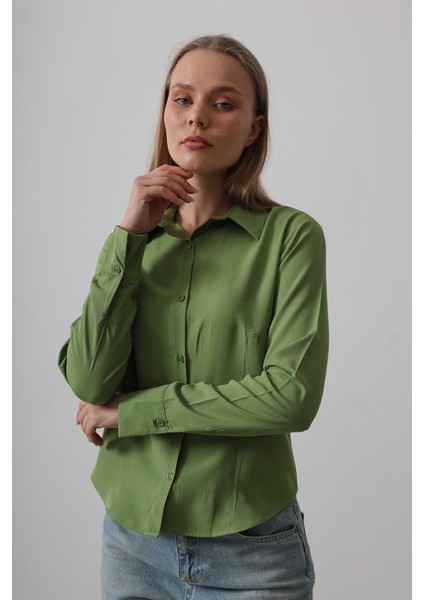 Basic Gömlek - Çağla Yeşili fırsatları