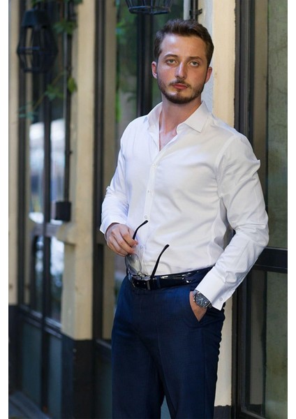 Beyaz Saten & Siyah Baklava Desen Hediye Kutulu Gömlek Kravat Seti