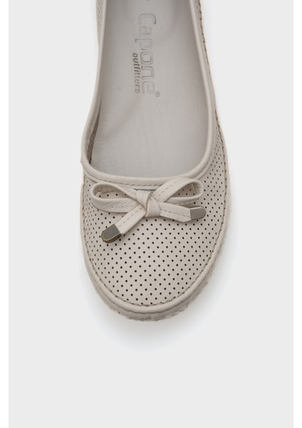 Breeze Saraçlı Lazerli Deri Kadın Babet fırsatları