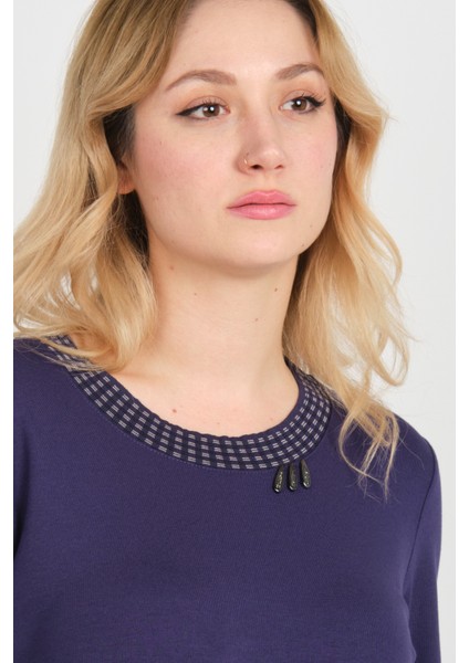 Kadın Yakası ve Tek Kolu Desenli Taşlı Metal Aksesuarlı Anne Bluz 5714 Mor modelleri