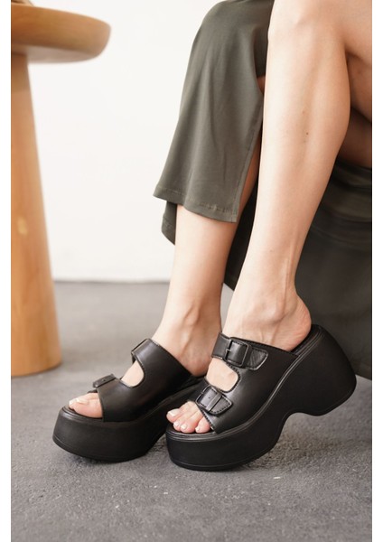 Kadın Zone Tokalı Dolgu Topuk Terlik - Siyah-Deri