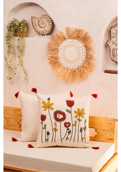 Doğa Motifli Püsküllü Kırlent Kılıfı