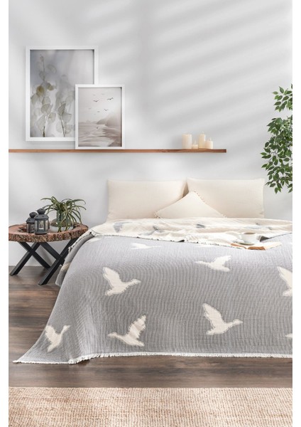 Kuş Desenli Jakarlı Pike Çift Kişilik (240*250 cm )