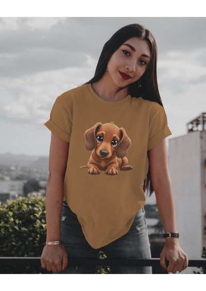 Sevimli Köpek Baskılı Kadın Tişört – Kahverengi, Siyah, Beyaz, Kırmızı, Lacivert, Sarı