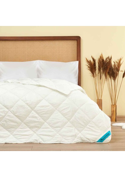 Çift Kişilik Microfiber Yorgan - 195X215 cm