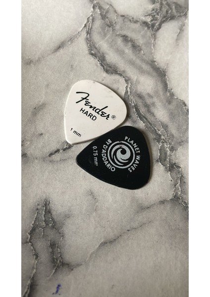 Elektronik Gitar Teli + Fender 1mm Pena + Daddario 0.75MM Pena