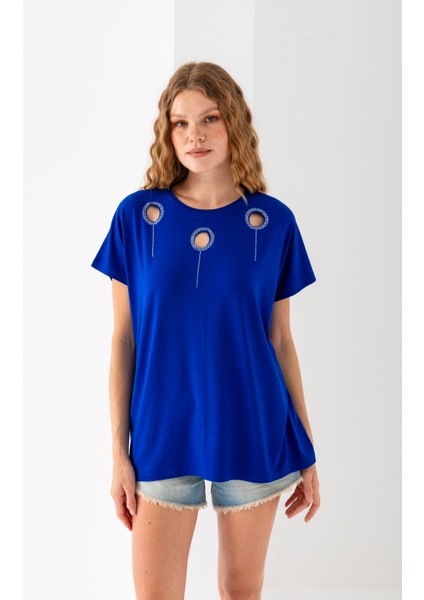 Kadın Saks Mavi Yakası Lazer Kesim Taş Detaylı Viskon Penye Bluz