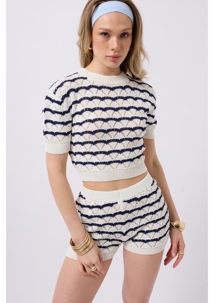 Örgü Detay Çizgili Crop Bluz